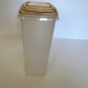 Vintage 20 cup XL cereal keeper storage, rectangle, flip pour spout